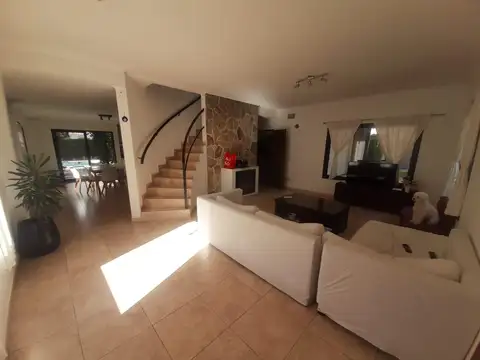 Casa en Venta de 5 dormitorios