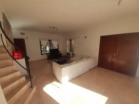 Casa en Venta en Villa Gobernador Udaondo, USD 390.000