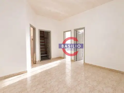 VENTA PH INTERNO 3 AMBIENTES CON PATIO A RECICLAR EN MUNRO