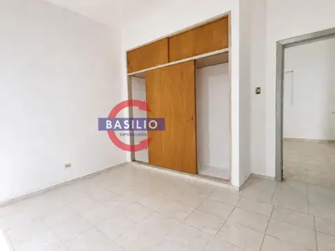 VENTA PH INTERNO 3 AMBIENTES CON PATIO A RECICLAR EN MUNRO