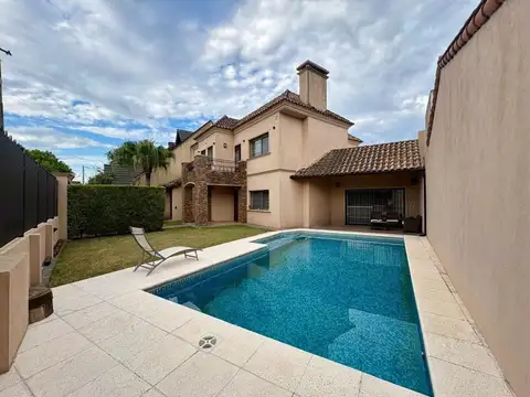 Casa 6 ambientes venta Ciudad Jardín piscina