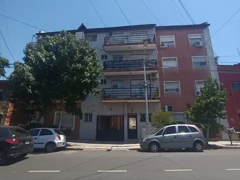 Venta 2 Dormitorios, Balcón y Cochera. Avell Ctro