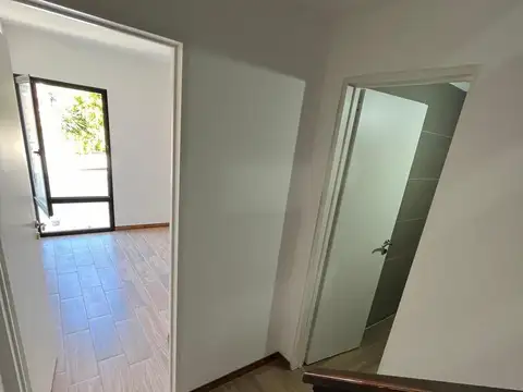 Depto Tipo Casa 3 ambientes con 1 baño