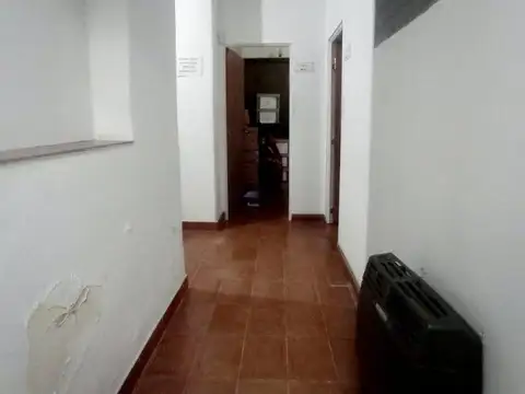 CASA EN PLANTA BAJA DE 3 AMBIENTES EN PICHINCHA CON PATIO