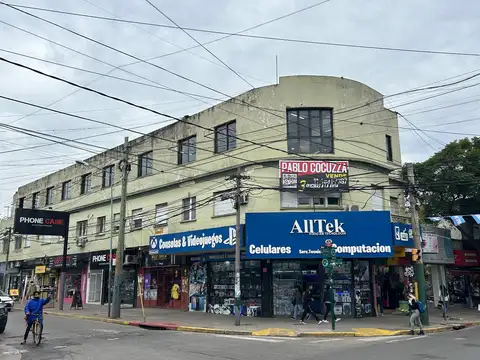 EXCELENTE PISO EN VENTA - MERLO CENTRO