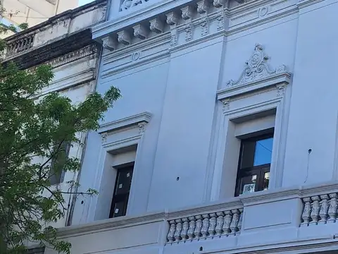 Avenida Caseros 700