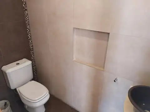 Casa 7 ambientes con 4 baños