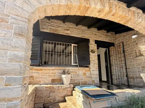 Casa en Alquiler en Zona Guemes, USD 3.000