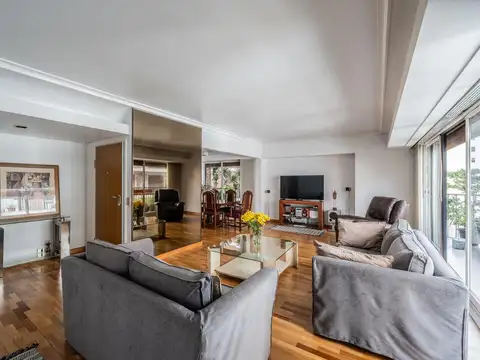 Venta Departamento Barrancas de Belgrano piso alto torre 5 ambientes cochera baulera