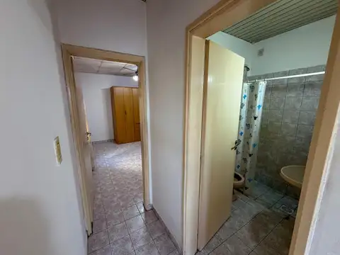 Casa 2 ambientes con 1 baño