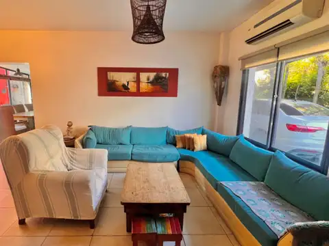 Depto Tipo Casa 4 ambientes con 3 baños