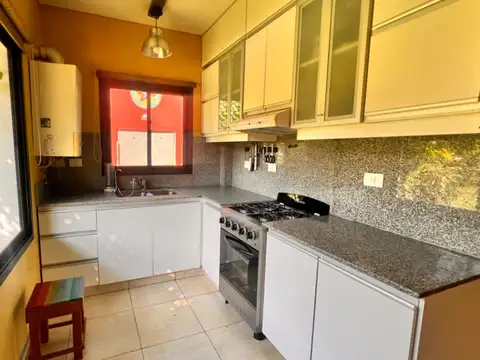 Depto Tipo Casa en Venta con 2 cocheras