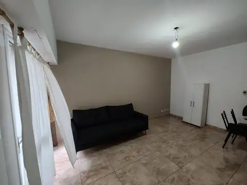 Depto Tipo Casa 2 ambientes con 1 baño