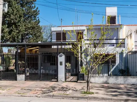 CASA VENTA PARQUE BELGRANO 4 DORMITORIOS