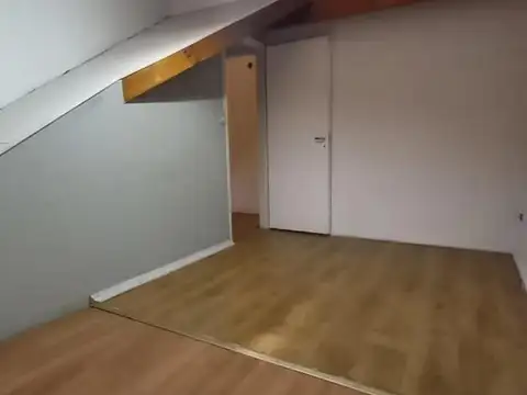 Depto Tipo Casa en Venta 25 años
