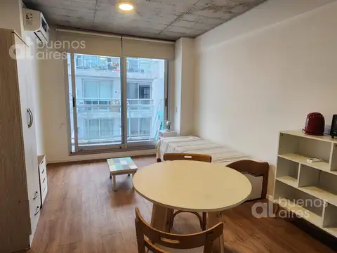 Piedras al 1600, esquina Av. Caseros