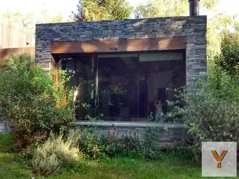 Casa en venta - 4 Dormitorios 3 Baños - Escobar