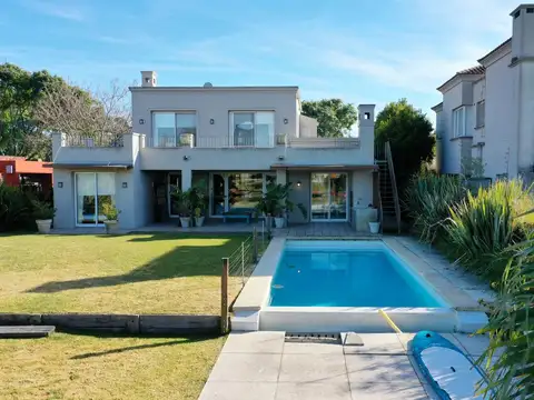 Casa en Alquiler de 3 dormitorios