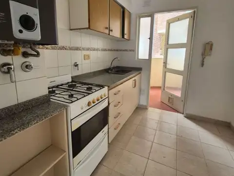Depto Tipo Casa en Alquiler de 3 ambientes