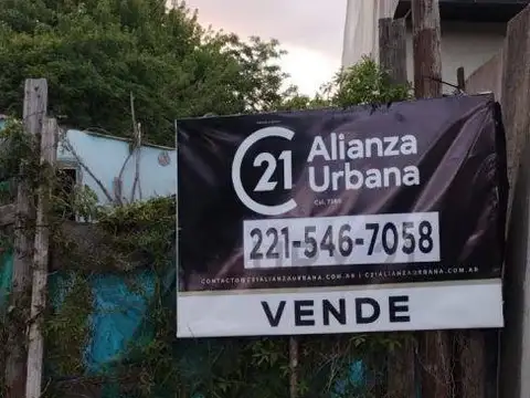 Las Heras entre Rivadavia y San Martin , Piso 0