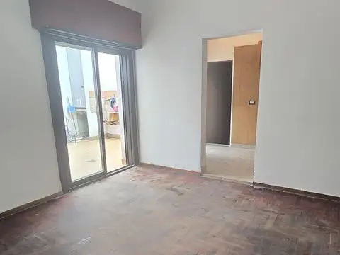 Depto Tipo Casa en Venta en Villa Lynch, USD 45.000