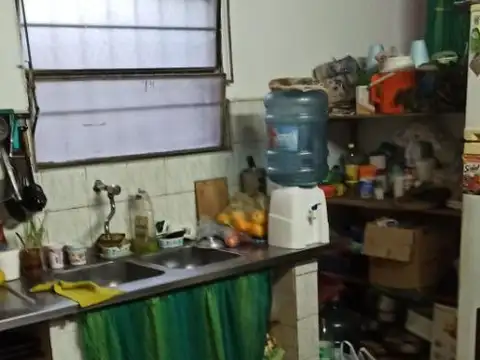 Alquilo casa con dos dormitorios en planta baja
