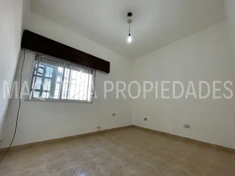 Depto Tipo Casa 2 ambientes con 1 baño