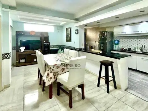 Casa 3 ambientes con 1 baño