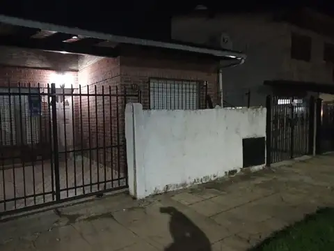 EXCELENTE PH DE 3 AMB AL FRENTE SIN EXPENSAS SIN COCHERA