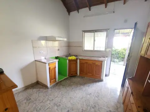 Depto Tipo Casa en Alquiler en Merlo, $ 680.000