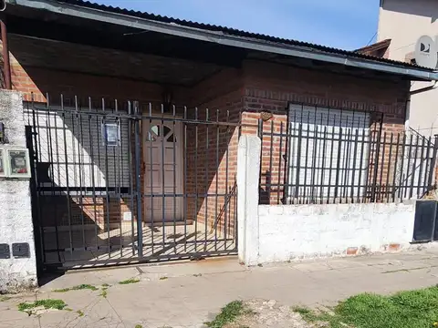 Depto Tipo Casa en Alquiler de 3 ambientes