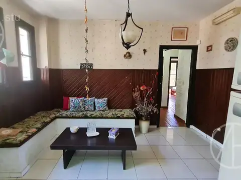 Casa 7 ambientes con 4 baños