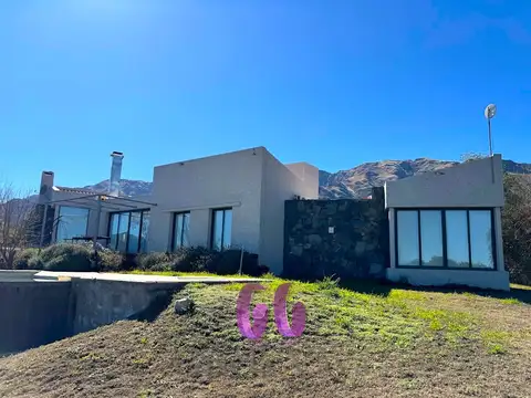 ::: OPORTUNIDAD ::: ESPECTACULAR CHALET en BARRIO PARQUE LOS NOGALES – MERLO – SAN LUIS