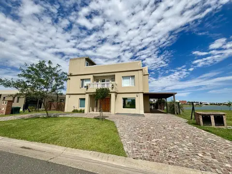 Casa en Alquiler de 4 dormitorios