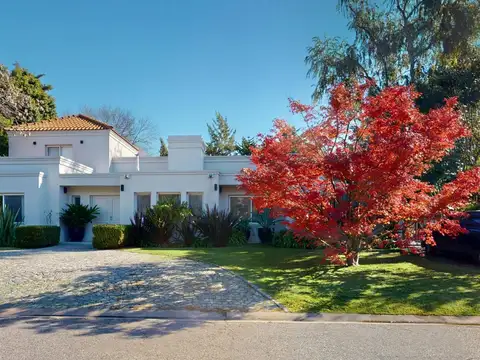 Venta CASA en San Fernando · Barrio privado con pileta, jardín y parrilla  · Luminoso y moderno