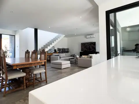 Casa en Venta en Santa Ana, USD 416.000