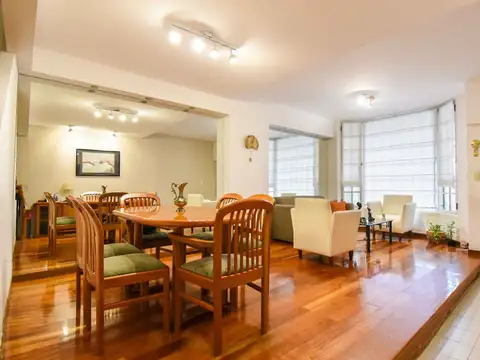 Venta casa tríplex 4 amb cochera parrilla, Flores