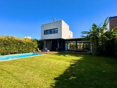 CASA EN VENTA DE 3 DORMITORIOS Y PILETA EN CANTEGRIL