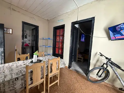 Casa 6 ambientes con 4 baños