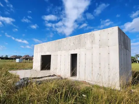 VENTA CASA A TERMINAR EN SOLARES NORTE-OLIVEROS