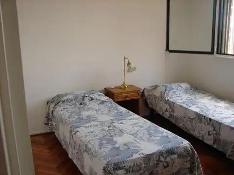 Ecuador 1400 , Piso 15