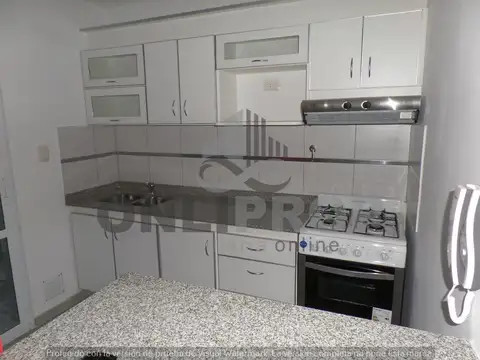 Casa en Alquiler con 1 cochera