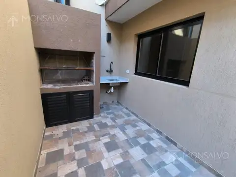 Depto Tipo Casa en Alquiler de 2 ambientes