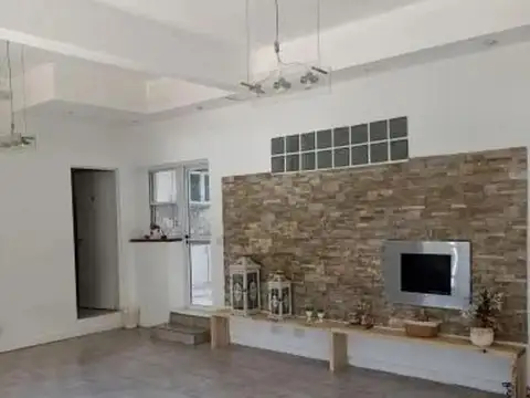 Depto Tipo Casa en Venta de 4 ambientes