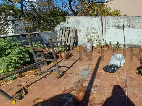 Venta casa 3 ambientes a reciclar lote propio La Paternal