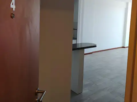 El proyecto consta de 13 pisos, subsuelo con espacios de estacionamiento; planta baja: hall de ingre
