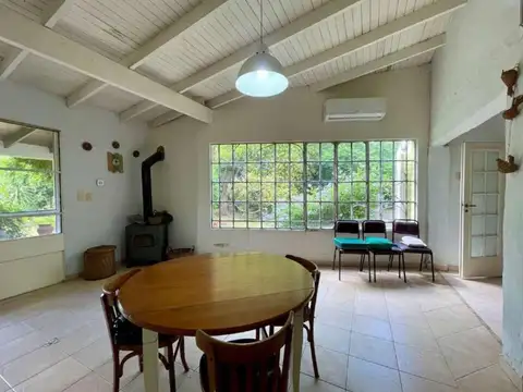 Casa quinta en venta - 3 dormitorios 3 baños - 2200mts2 - Los Hornos
