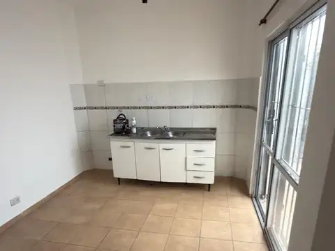 Departamento en Alquiler en Berazategui, $ 470.000