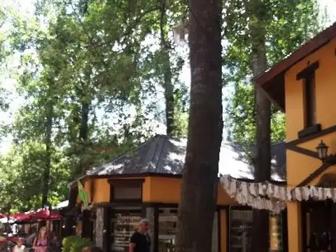 Boulevard La Alameda e/ Alamos de Primavera y Entre RÍos