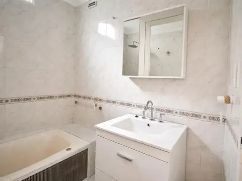 Departamento 4 ambientes con 2 baños